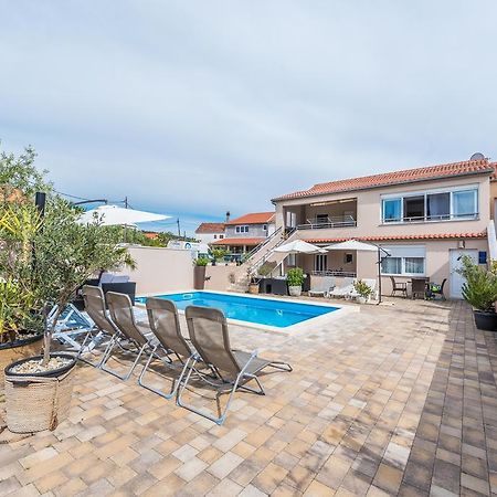 Apartments Nika & Karla บาร์บินเย ภายนอก รูปภาพ